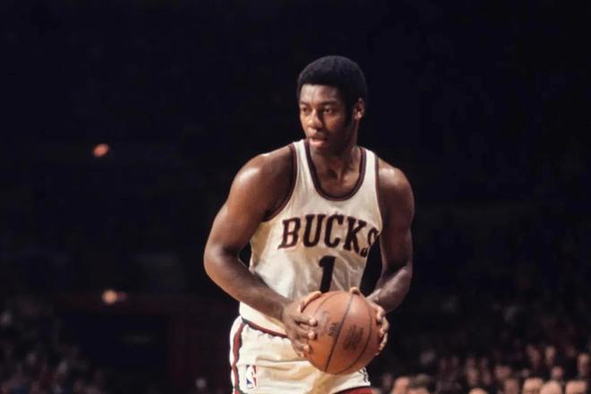 穆勒续约温哥华白浪至2026年，年薪600万欧元